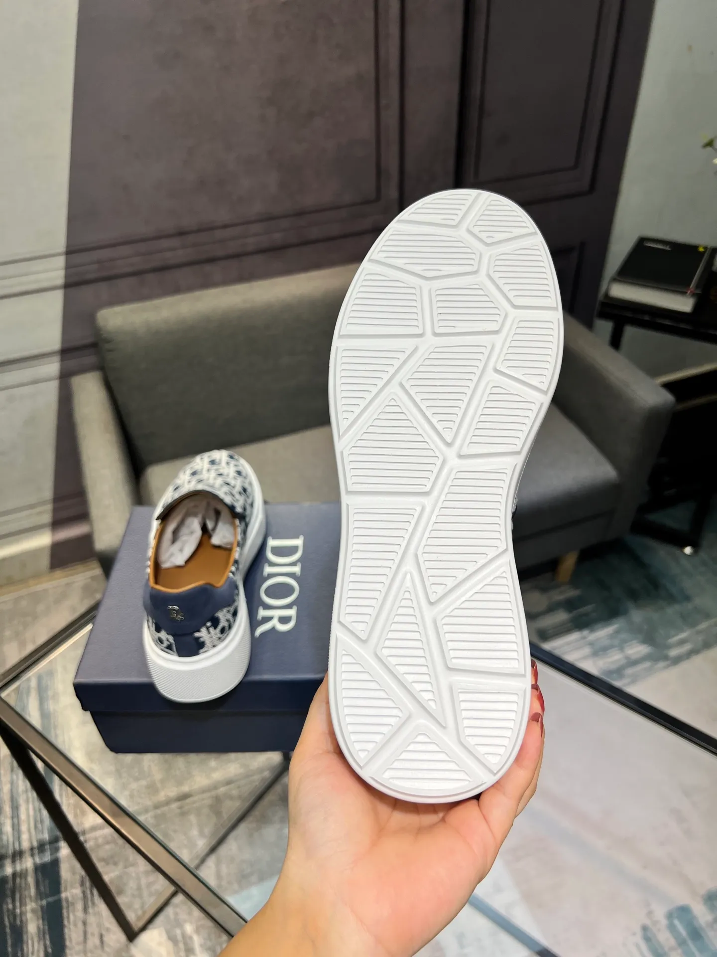 Men's shoes 💰380 The latest DiOr shipment, using imported top-grade jacquard fabric with cowhide design 👍 Breathable mesh lining, comfortable to wear, lightweight, original last mold, official website 1:1, private mold outsole, non-slip, color, multiple colors available, code number 38 to 44 (45 can be ordered)